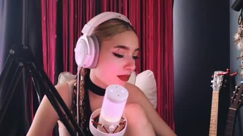 Avriel online show from 31, 5, 2026
