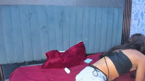 avi_thomsonn online show from 13, 2, 2026