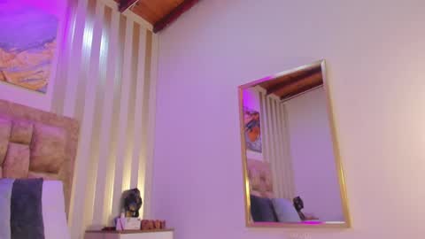 Snapshot of avis_lara chatting on 12, 9, 2025 AVIS online show from 12, 9, 2025