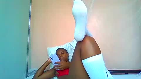 Snapshot of avril254 chatting on 12, 2, 2025 avril254 online show from 12, 2, 2025