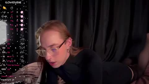 Snapshot of avril_pearly_ chatting on 26, 10, 2025 avril_pearly_ online show from 26, 10, 2025