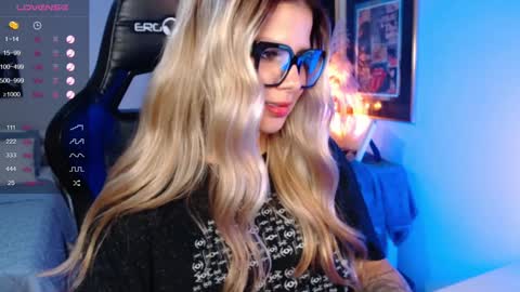 Snapshot of avrill_morgan chatting on 9, 1, 2025 Avrill Morgan online show from 9, 1, 2025