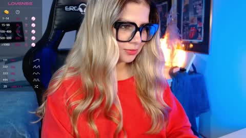 Snapshot of avrill_morgan chatting on 4, 2, 2025 Avrill Morgan online show from 4, 2, 2025