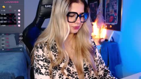 Snapshot of avrill_morgan chatting on 6, 2, 2025 Avrill Morgan online show from 6, 2, 2025