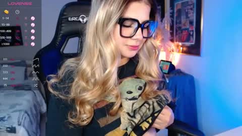 Snapshot of avrill_morgan chatting on 16, 2, 2025 Avrill Morgan online show from 16, 2, 2025