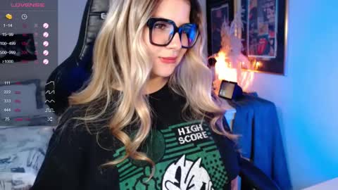 Snapshot of avrill_morgan chatting on 17, 2, 2025 Avrill Morgan online show from 17, 2, 2025