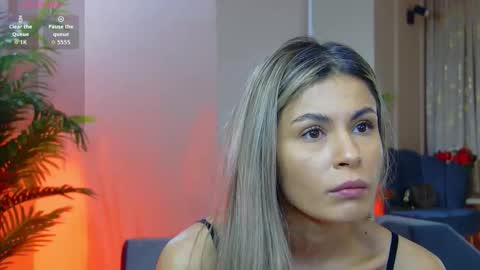 Snapshot of avrillcyrux chatting on 17, 12, 2025 AVRILL CYRUX online show from 17, 12, 2025