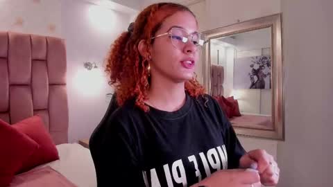 Snapshot of avrilwayne chatting on 22, 11, 2025 Avril online show from 22, 11, 2025