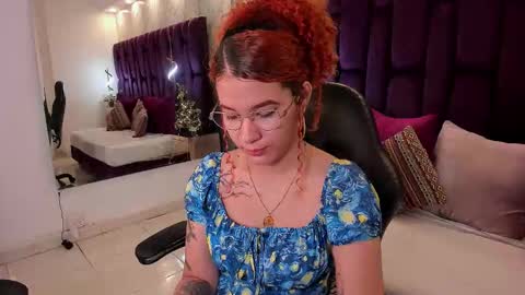 Snapshot of avrilwayne chatting on 27, 11, 2025 Avril online show from 27, 11, 2025