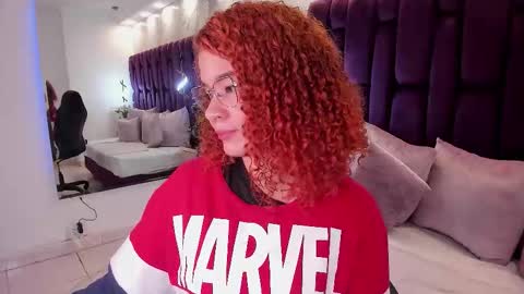 Snapshot of avrilwayne chatting on 4, 12, 2025 Avril online show from 4, 12, 2025