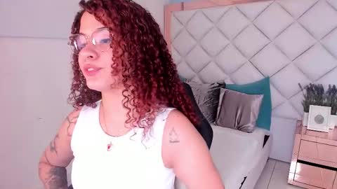 Snapshot of avrilwayne chatting on 10, 1, 2026 Avril online show from 10, 1, 2026