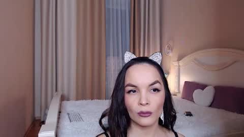 Snapshot of avrora_lew_ chatting on 23, 11, 2025 Avrora Inst online show from 23, 11, 2025