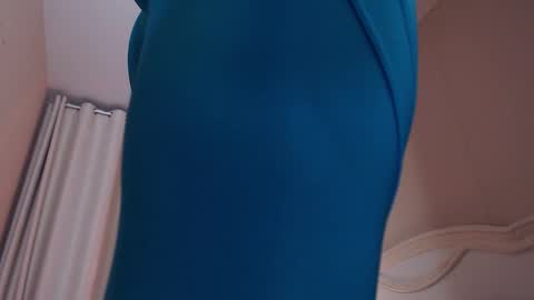 Snapshot of avrora_lew_ chatting on 27, 11, 2025 Avrora Inst online show from 27, 11, 2025