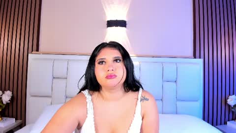 Snapshot of avymilton chatting on 25, 6, 2026 Avy online show from 25, 6, 2026
