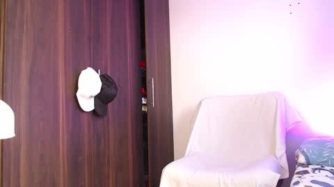 Snapshot of axel_7070 chatting on 22, 12, 2025 Independiente Model online show from 22, 12, 2025