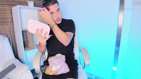 axel_grey_ online show from 11, 9, 2025