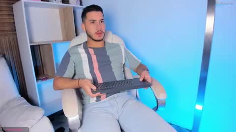 axel_grey_ online show from 25, 9, 2025
