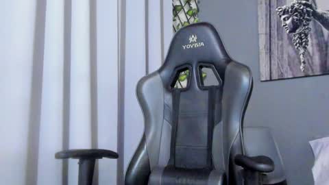 Axel online show from 21, 1, 2025