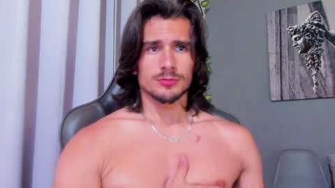Axel online show from 6, 2, 2025