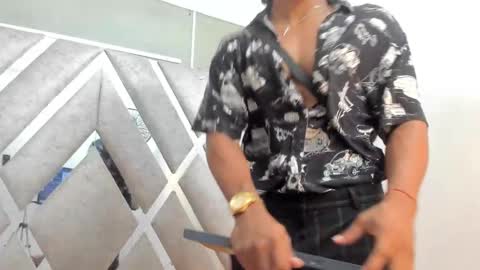 Snapshot of axel_silva3 chatting on 8, 3, 2025 AXEL SILVA online show from 8, 3, 2025