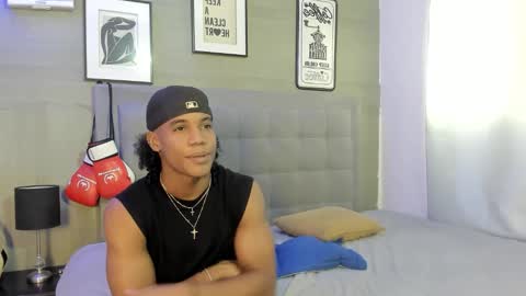 Snapshot of axel_silva3 chatting on 18, 9, 2025 AXEL SILVA online show from 18, 9, 2025