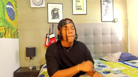 Snapshot of axel_silva3 chatting on 1, 10, 2025 AXEL SILVA online show from 1, 10, 2025