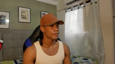Snapshot of axel_silva3 chatting on 3, 10, 2025 AXEL SILVA online show from 3, 10, 2025
