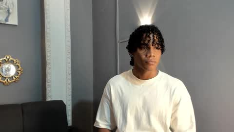 Snapshot of axel_silva3 chatting on 21, 10, 2025 AXEL SILVA online show from 21, 10, 2025