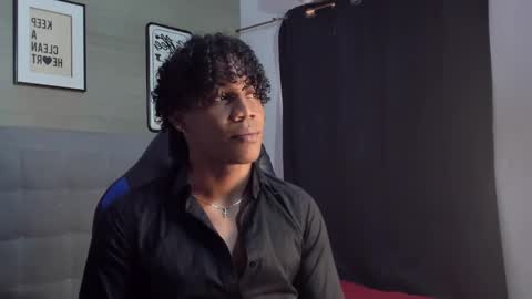 Snapshot of axel_silva3 chatting on 25, 10, 2025 AXEL SILVA online show from 25, 10, 2025