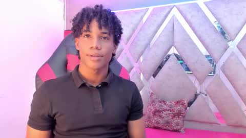Snapshot of axel_silva3 chatting on 29, 10, 2025 AXEL SILVA online show from 29, 10, 2025