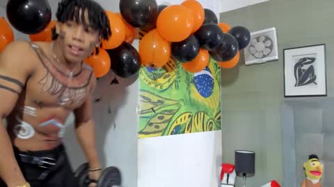 Snapshot of axel_silva3 chatting on 31, 10, 2025 AXEL SILVA online show from 31, 10, 2025