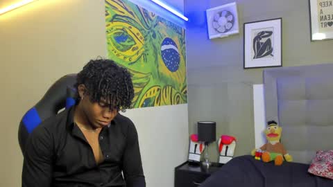 Snapshot of axel_silva3 chatting on 8, 11, 2025 AXEL SILVA online show from 8, 11, 2025