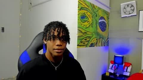 Snapshot of axel_silva3 chatting on 12, 11, 2025 AXEL SILVA online show from 12, 11, 2025