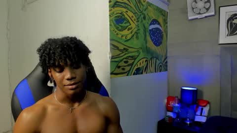 Snapshot of axel_silva3 chatting on 21, 11, 2025 AXEL SILVA online show from 21, 11, 2025