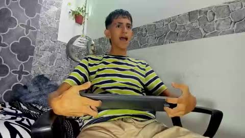 axel_strongx18 online show from 8, 2, 2026