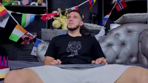 Axel  online show from 24, 6, 2026