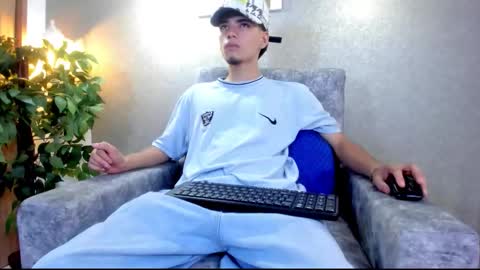 axel  online show from 10, 10, 2025