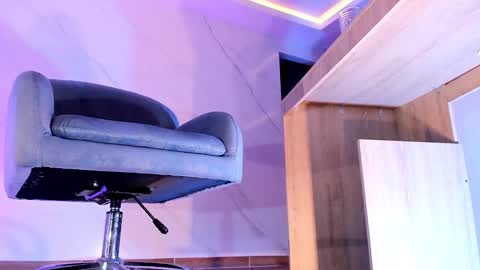 Snapshot of axellcollins chatting on 19, 2, 2025 im your little femboy ALEX online show from 19, 2, 2025