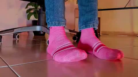 Snapshot of axellcollins chatting on 18, 9, 2025 im your little femboy ALEX online show from 18, 9, 2025