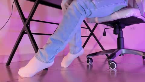 Snapshot of axellcollins chatting on 30, 9, 2025 im your little femboy ALEX online show from 30, 9, 2025