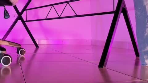 Snapshot of axellcollins chatting on 2, 10, 2025 im your little femboy ALEX online show from 2, 10, 2025