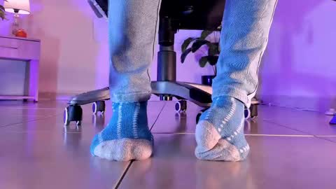 Snapshot of axellcollins chatting on 16, 10, 2025 im your little femboy ALEX online show from 16, 10, 2025