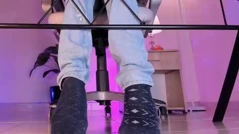 Snapshot of axellcollins chatting on 1, 11, 2025 im your little femboy ALEX online show from 1, 11, 2025