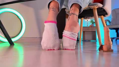 Snapshot of axellcollins chatting on 21, 11, 2025 im your little femboy ALEX online show from 21, 11, 2025