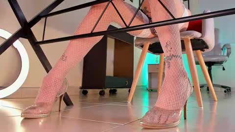 Snapshot of axellcollins chatting on 22, 11, 2025 im your little femboy ALEX online show from 22, 11, 2025