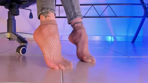 Snapshot of axellcollins chatting on 24, 11, 2025 im your little femboy ALEX online show from 24, 11, 2025