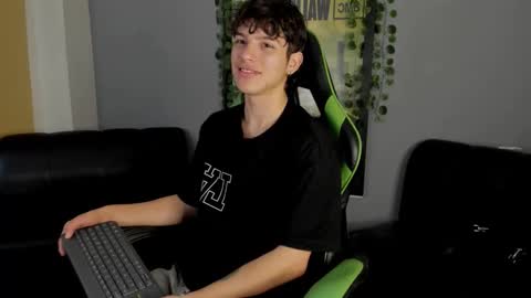 Snapshot of axelraven chatting on 12, 12, 2024 Axel Raven online show from 12, 12, 2024