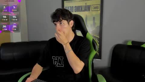 Snapshot of axelraven chatting on 18, 12, 2024 Axel Raven online show from 18, 12, 2024