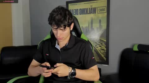 Snapshot of axelraven chatting on 31, 12, 2024 Axel Raven online show from 31, 12, 2024