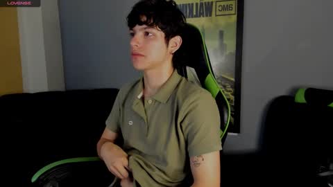 Snapshot of axelraven chatting on 3, 1, 2025 Axel Raven online show from 3, 1, 2025